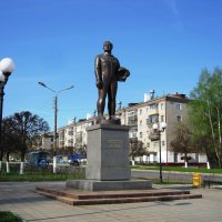 Памятник лётчику-космонавту А.Г. Николаеву, уроженцу села Шоршелы Чувашской Республики